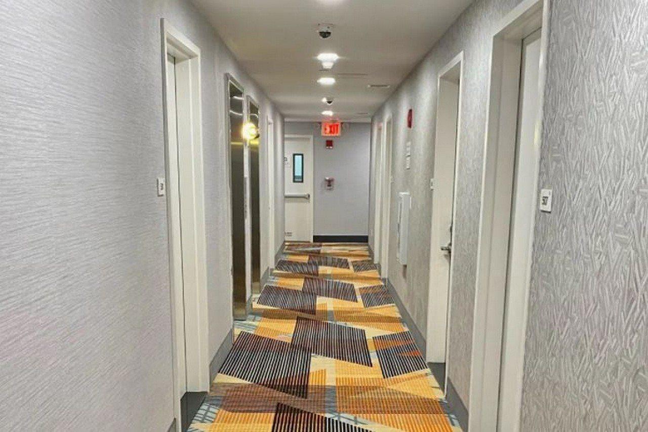 Super 8 By Wyndham Brooklyn Williamsburg 호텔 뉴욕 외부 사진